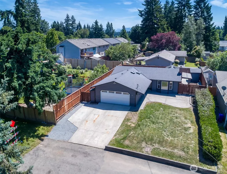 9621 1st AVE SE, Everett, WA 98208