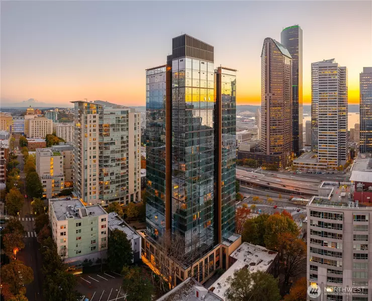 800 Columbia ST #301, Seattle, WA 98104