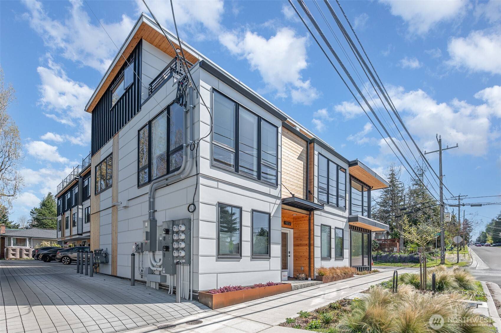 4224 SW 100th ST, Seattle, WA 98126