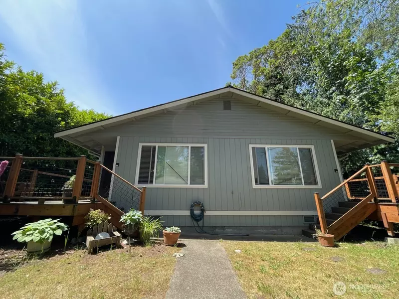15824 9th AVE SW, Burien, WA 98166