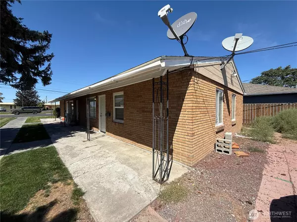 Moses Lake, WA 98837,1131 1133 W Ivy AVE