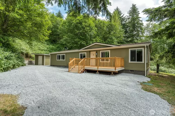 21615 Starbird Rd, Mount Vernon, WA 98274