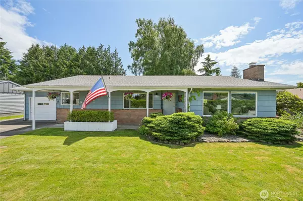 910 Crestline DR, Longview, WA 98632