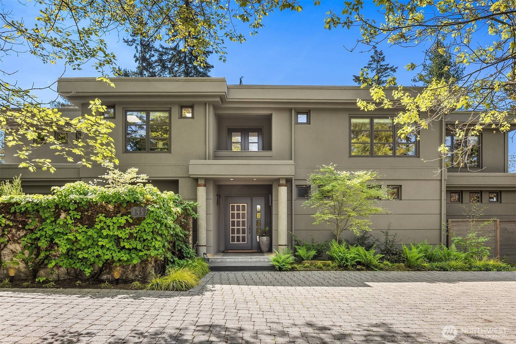8457 NE 7th ST, Medina, WA 98039