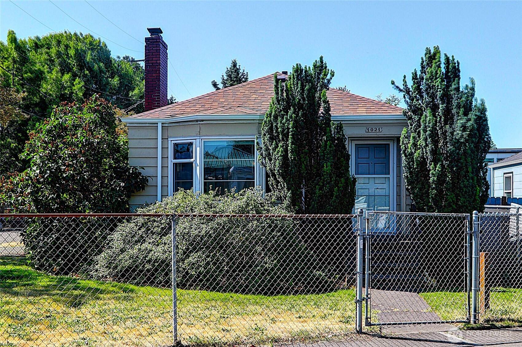 1021 S Bailey ST, Seattle, WA 98108