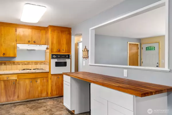 Hoquiam, WA 98550,508 Ocean Beach RD