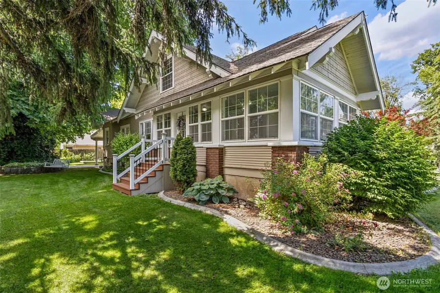 1121 Scoon RD, Sunnyside, WA 98944