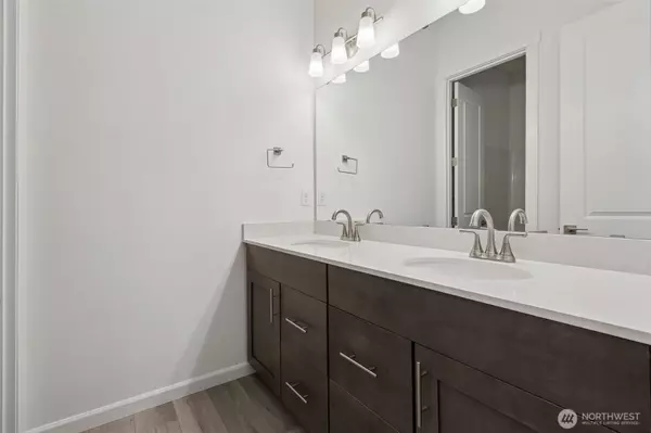 Buckley, WA 98321,959 Lucas AVE #15