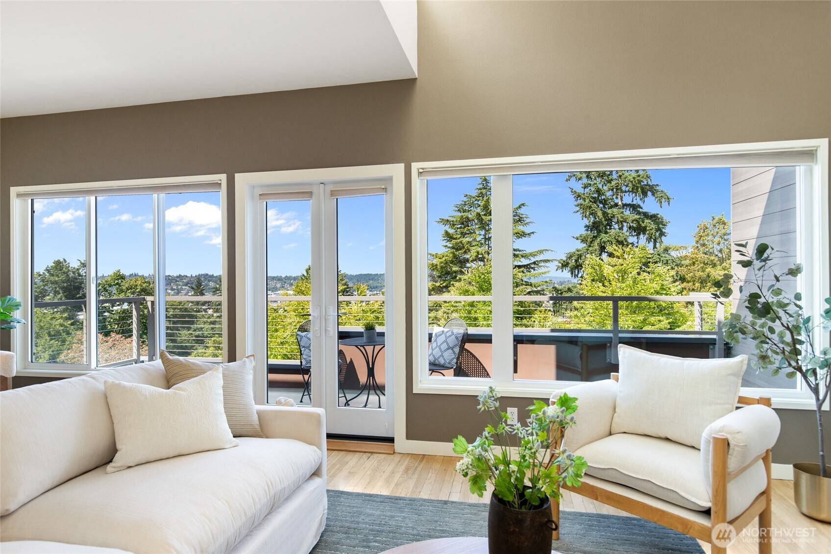 101 NW 58th ST #10, Seattle, WA 98107