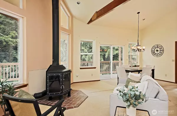 Langley, WA 98260,3048 Forest LN