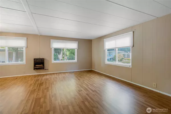 Auburn, WA 98002,900 29th ST SE #E-22