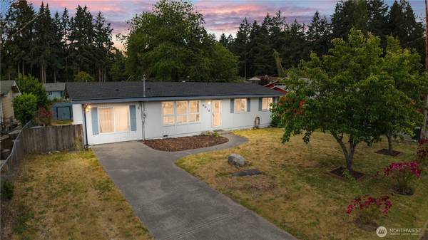 2312 Oak DR, Steilacoom, WA 98388