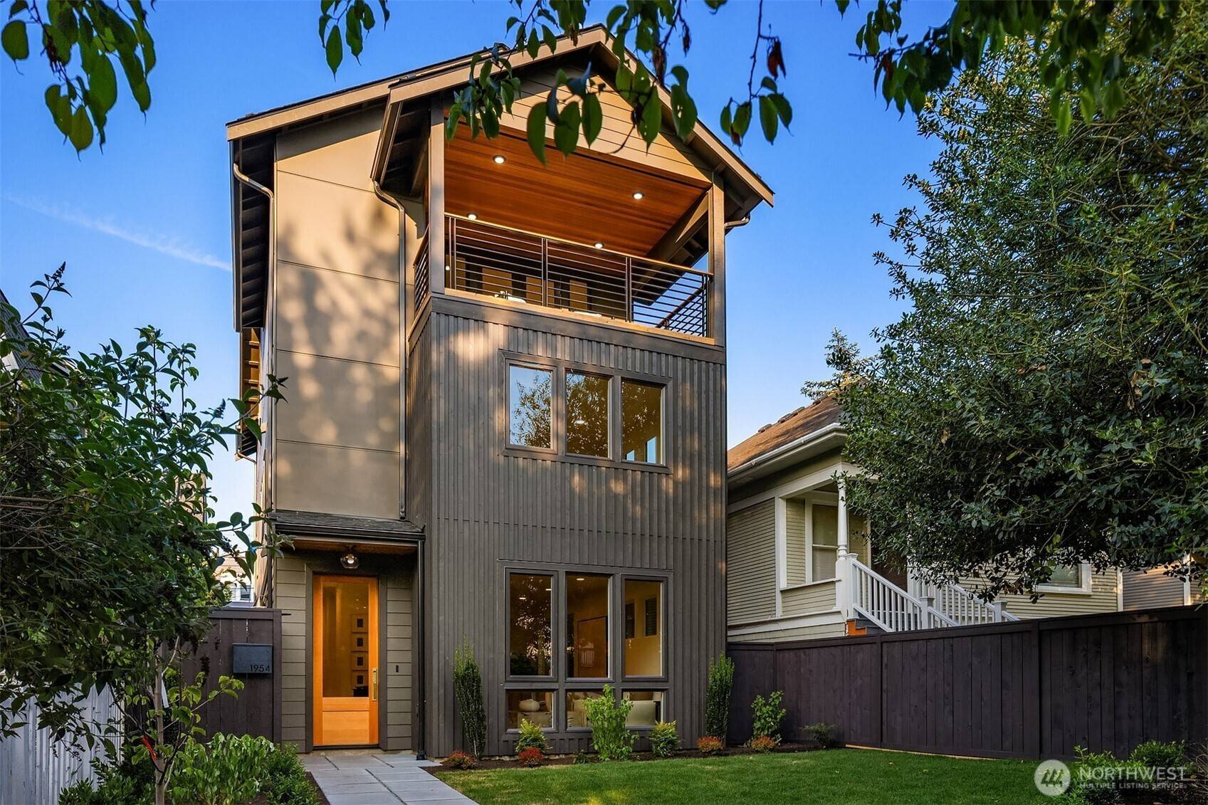 1954 5th AVE W, Seattle, WA 98119
