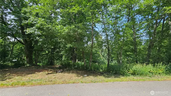 304 Dove DR, Camano Island, WA 98282