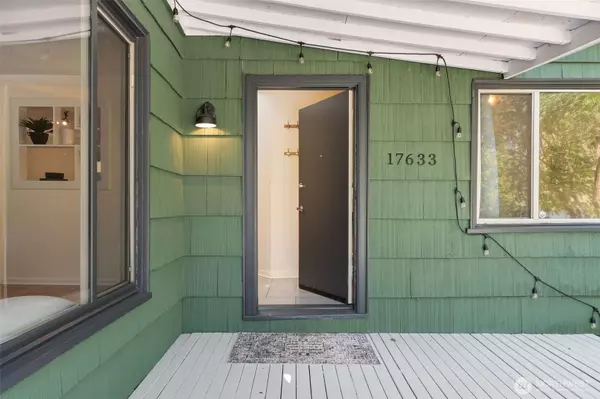 Shoreline, WA 98155,17633 10th AVE NE