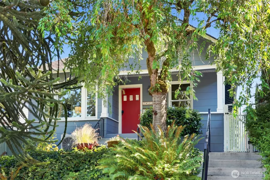 2433 E Valley ST, Seattle, WA 98112