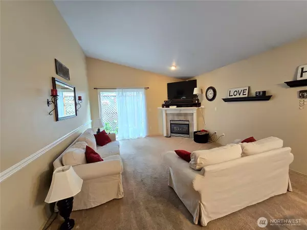 Maple Valley, WA 98038,24320 226th AVE SE