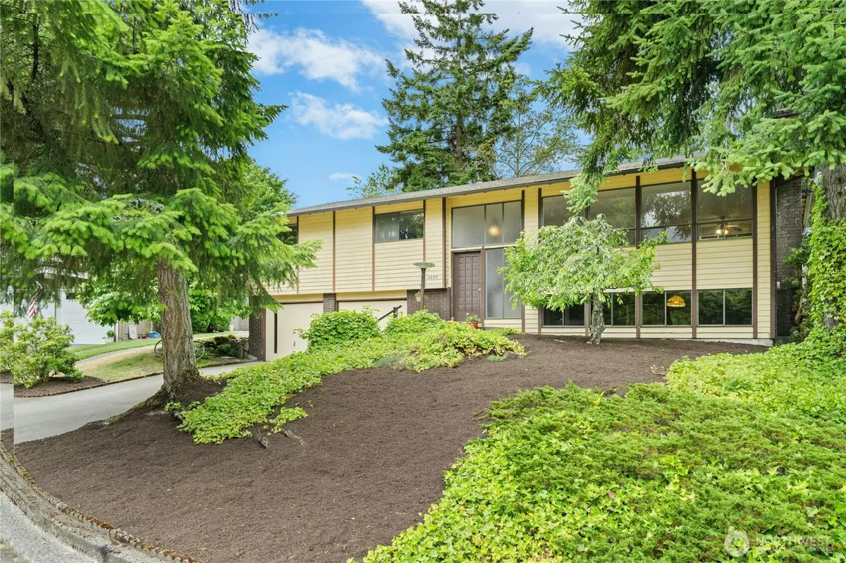 Bellevue, WA 98006,6225 122nd AVE SE