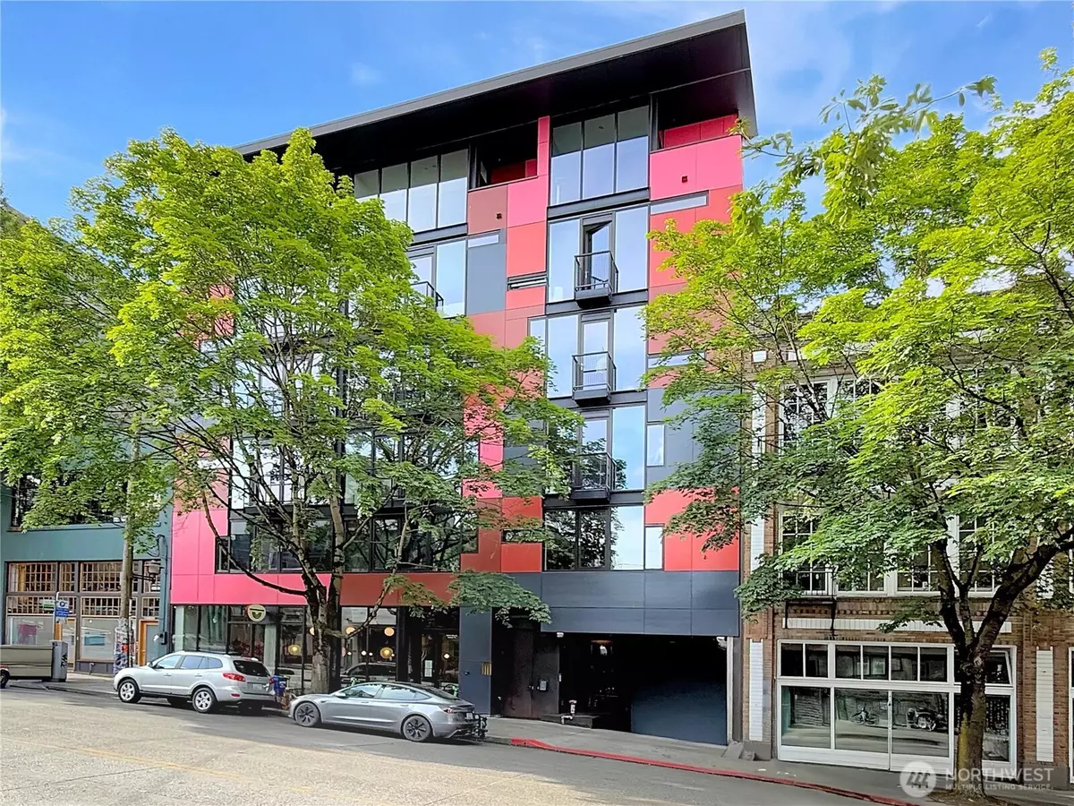 Seattle, WA 98122,1111 E Pike ST #205