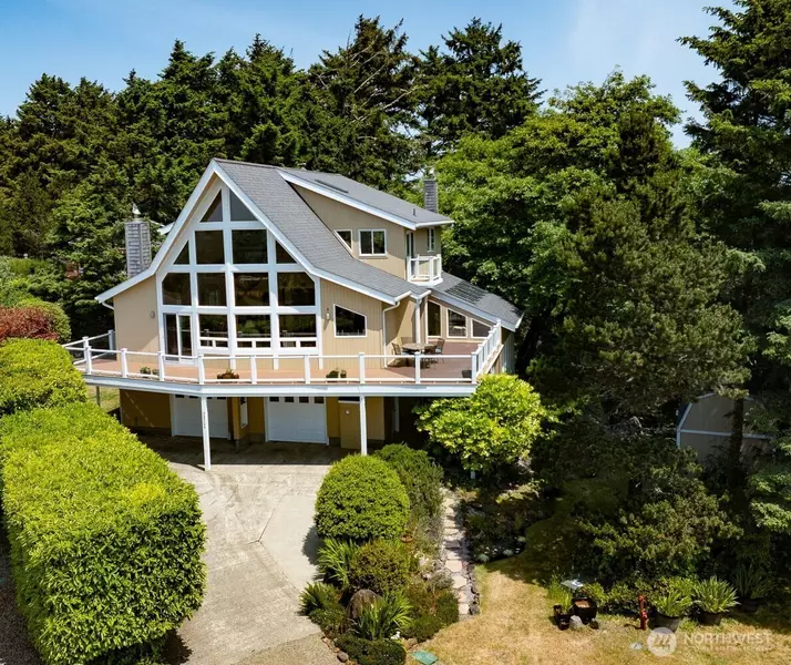 33704 J PL, Ocean Park, WA 98640