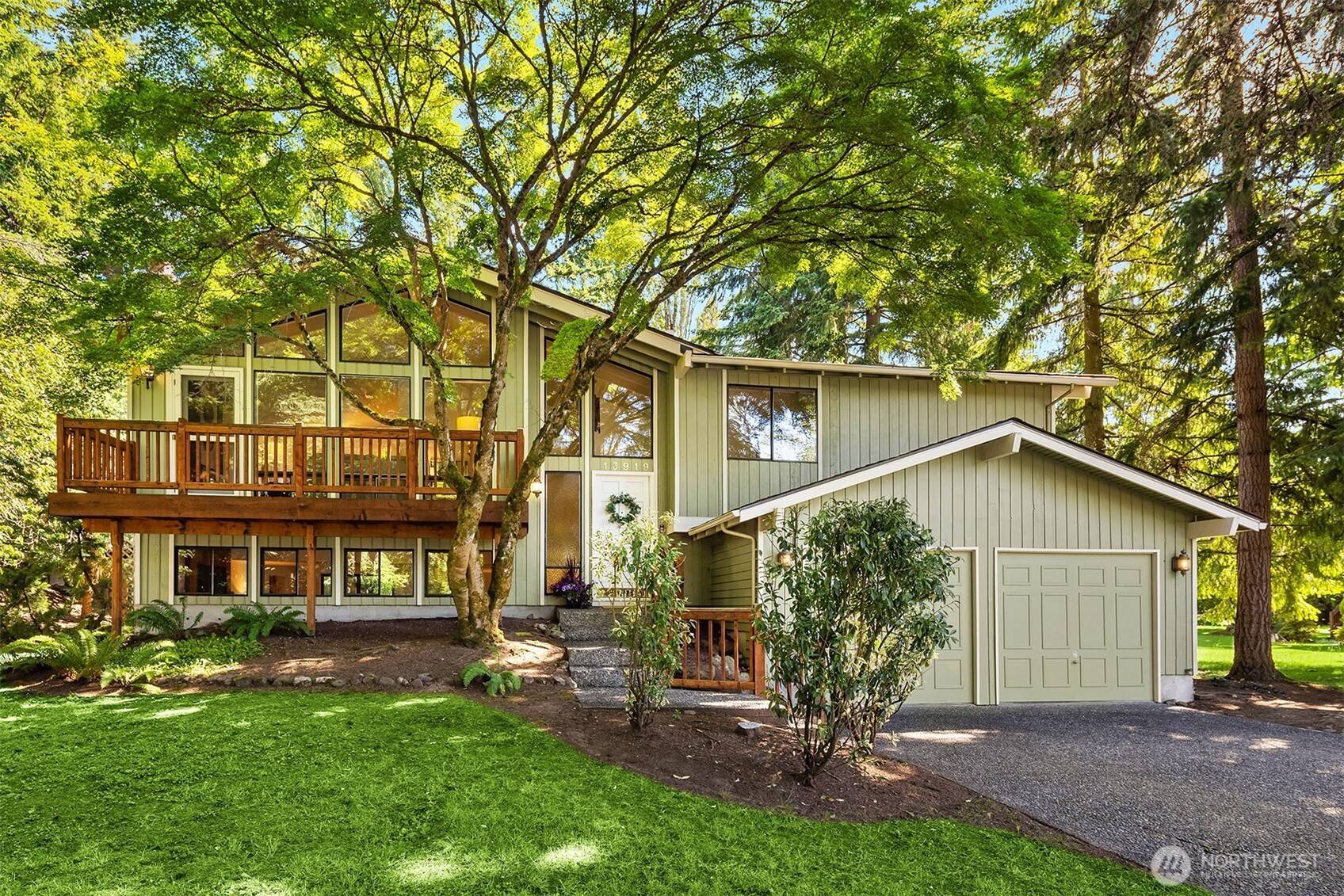 13919 SE 3rd PL, Bellevue, WA 98005