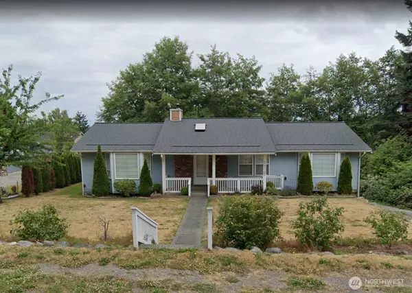 2476 Olympic DR, Oak Harbor, WA 98277
