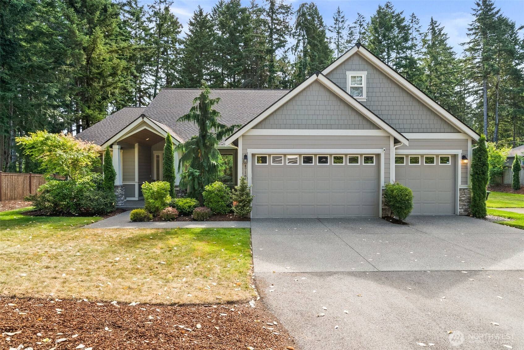 Olympia, WA 98516,4716 Center LN NE