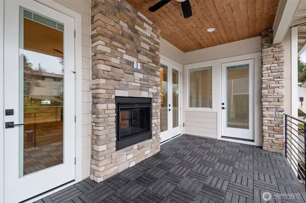 Seattle, WA 98178,7559 S 130th PL