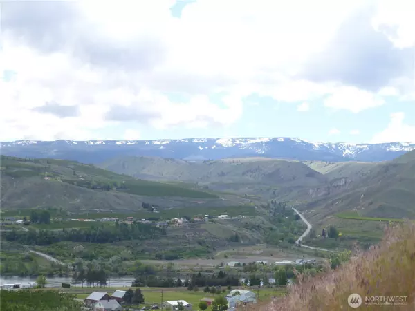 East Wenatchee, WA 98802,0 Noble Moonbeam