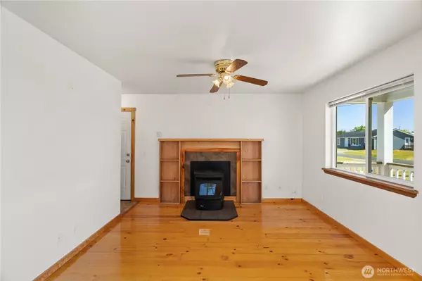 Westport, WA 98595,711 S Broadway ST