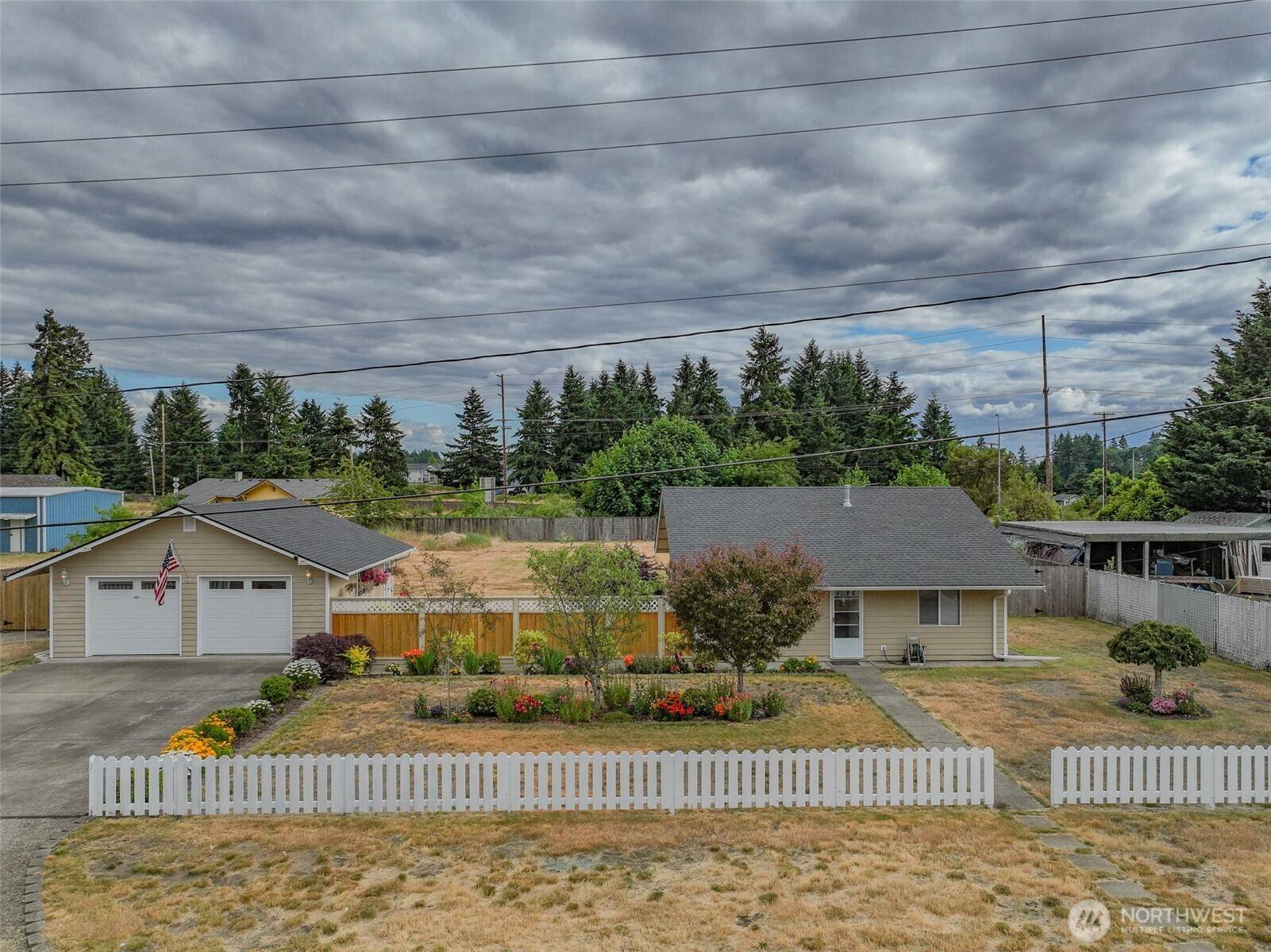 8303 9th AVE SE, Olympia, WA 98513
