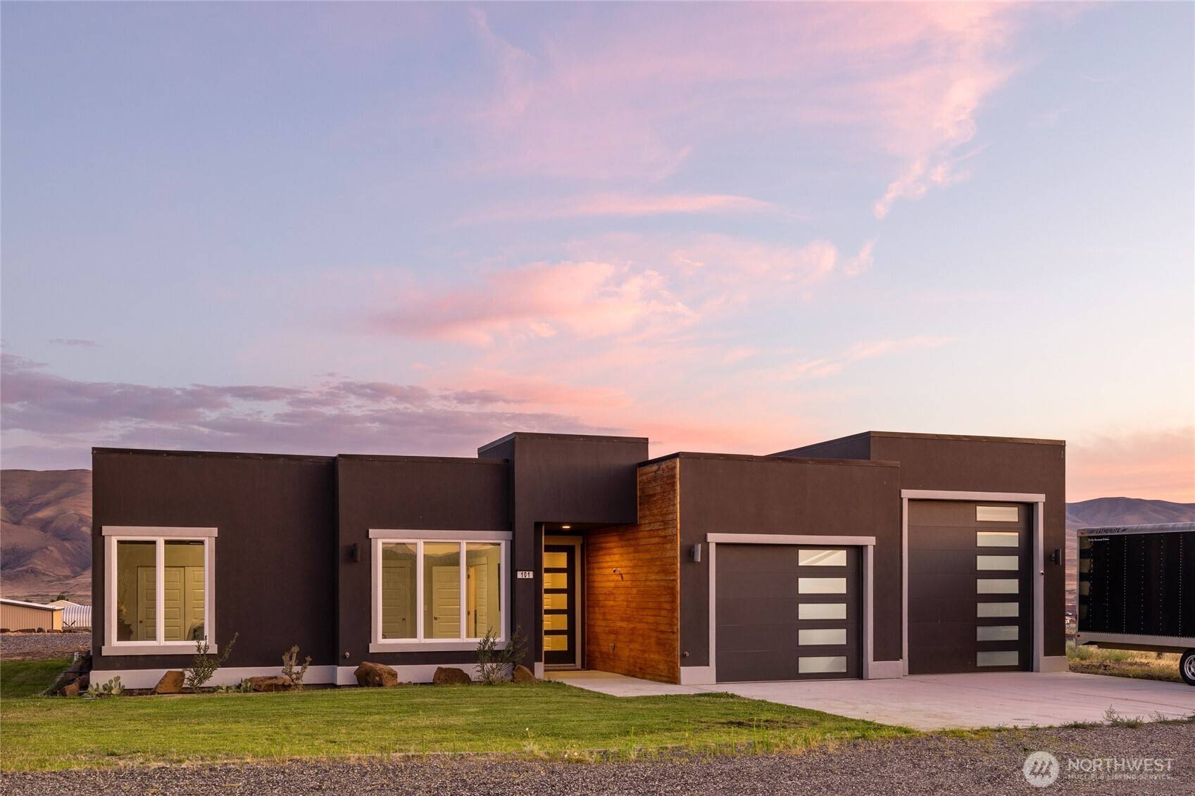 101 Wren LOOP SW, Mattawa, WA 99349