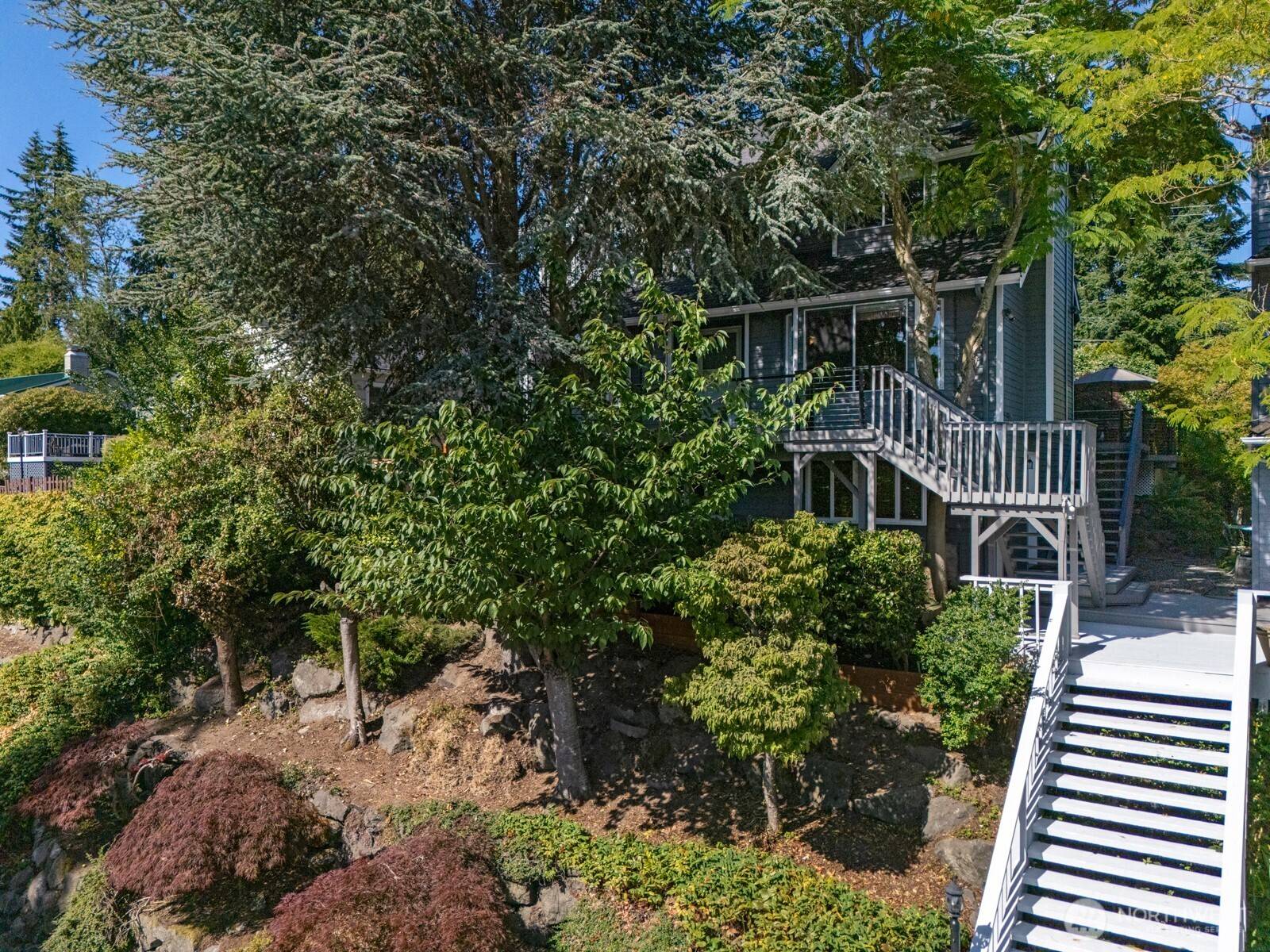 3217 48th AVE SW, Seattle, WA 98116