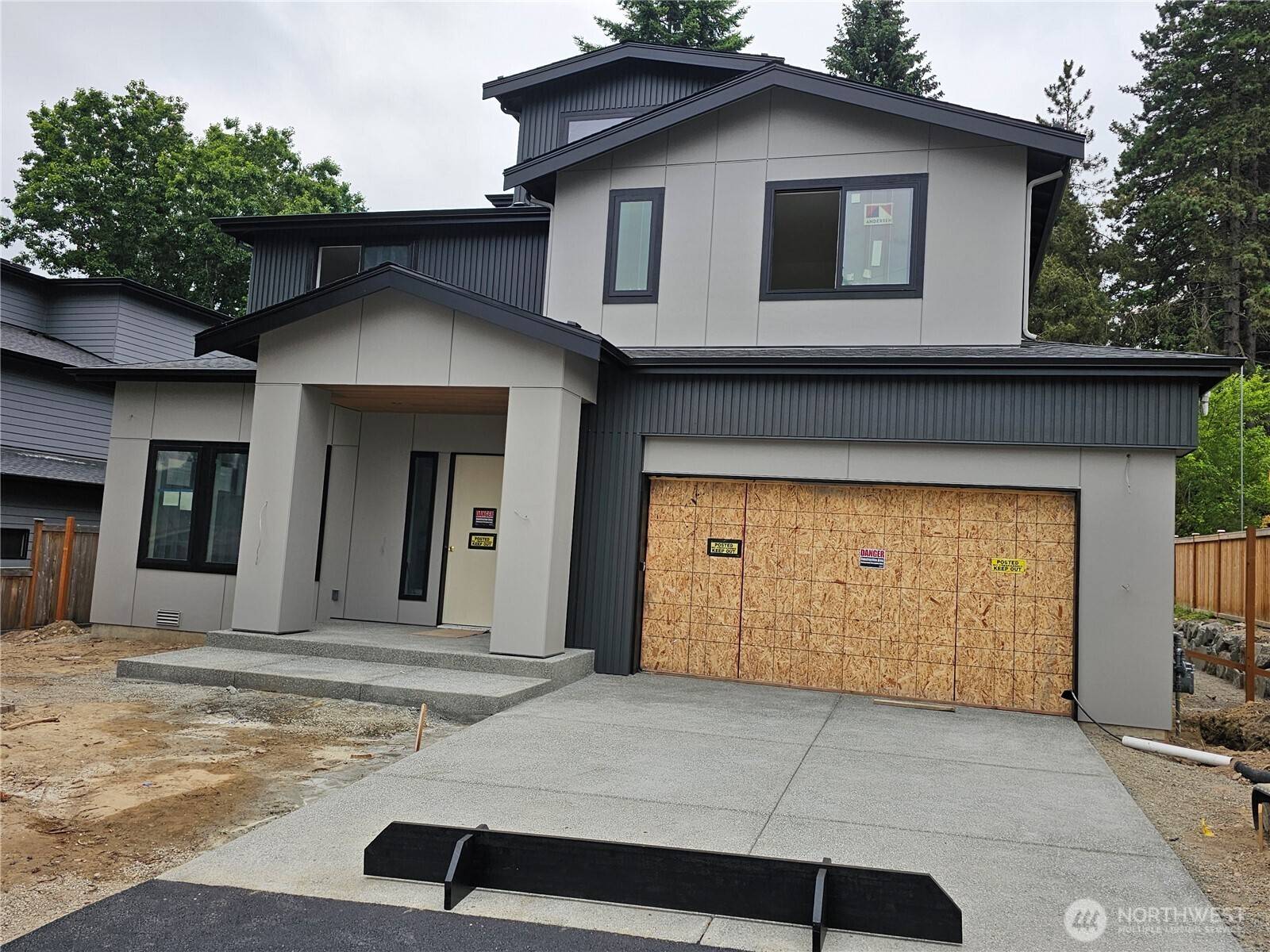 10411 NE 28th PL, Bellevue, WA 98004