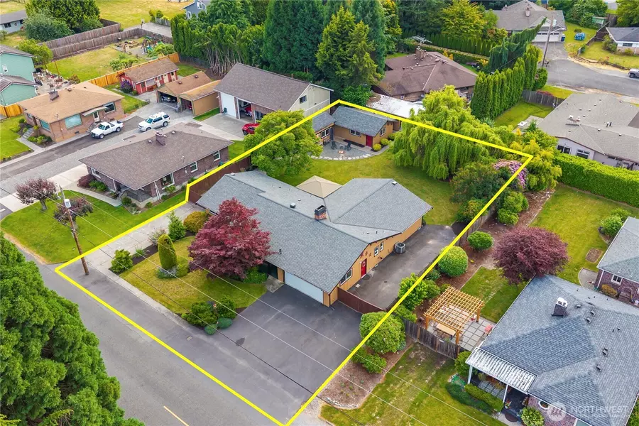 912 18th ST NW, Puyallup, WA 98371