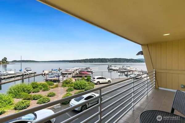 9520 Rainier AVE S #202, Seattle, WA 98118