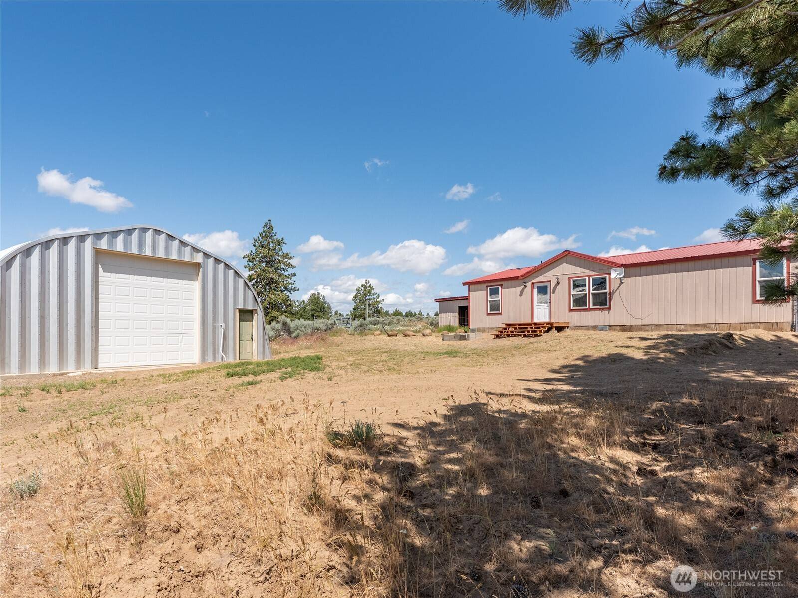 115 Hummingbird RD, East Wenatchee, WA 98802