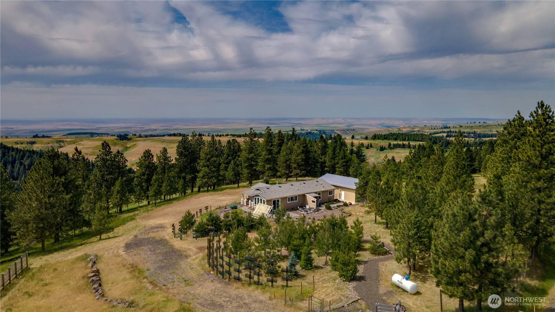 7714 Lewis Peak RD, Waitsburg, WA 99361