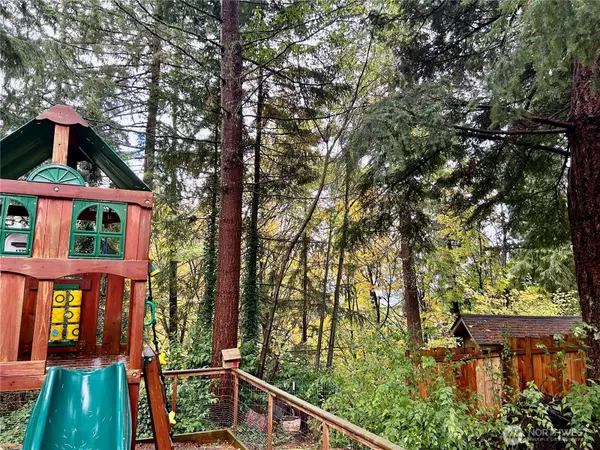 Burien, WA 98146,1325 SW 120th ST