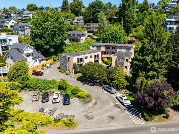 Seattle, WA 98119,2222 Gilman DR W