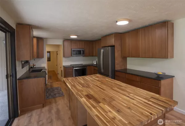 Port Angeles, WA 98363,639 Lower Elwha RD