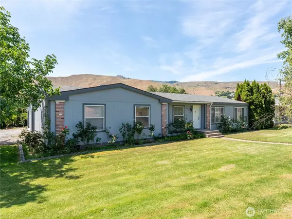 1559 Tybeau RD, Wenatchee, WA 98801