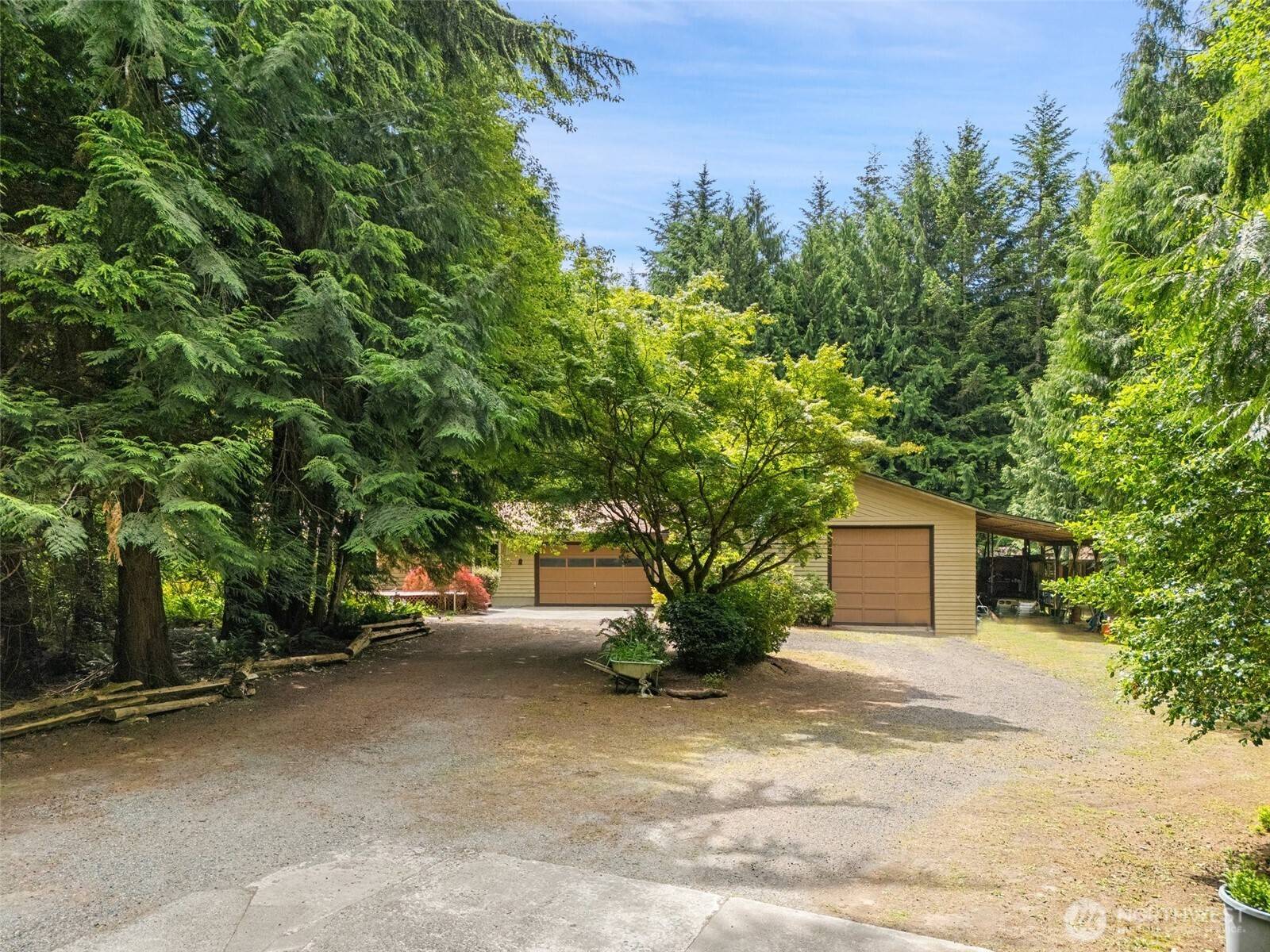 4005 NE Kedros DR, Poulsbo, WA 98370