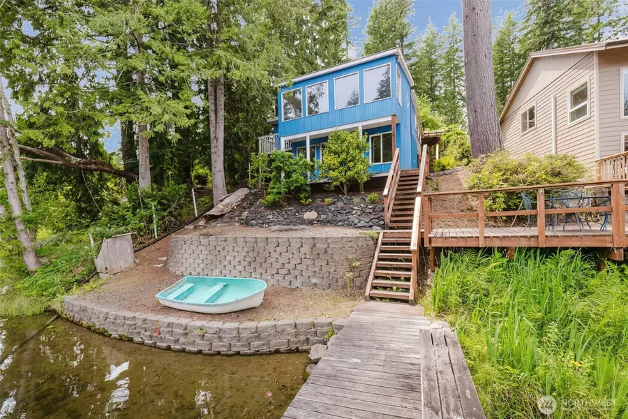 290 NE Lake Dr., Tahuya, WA 98588