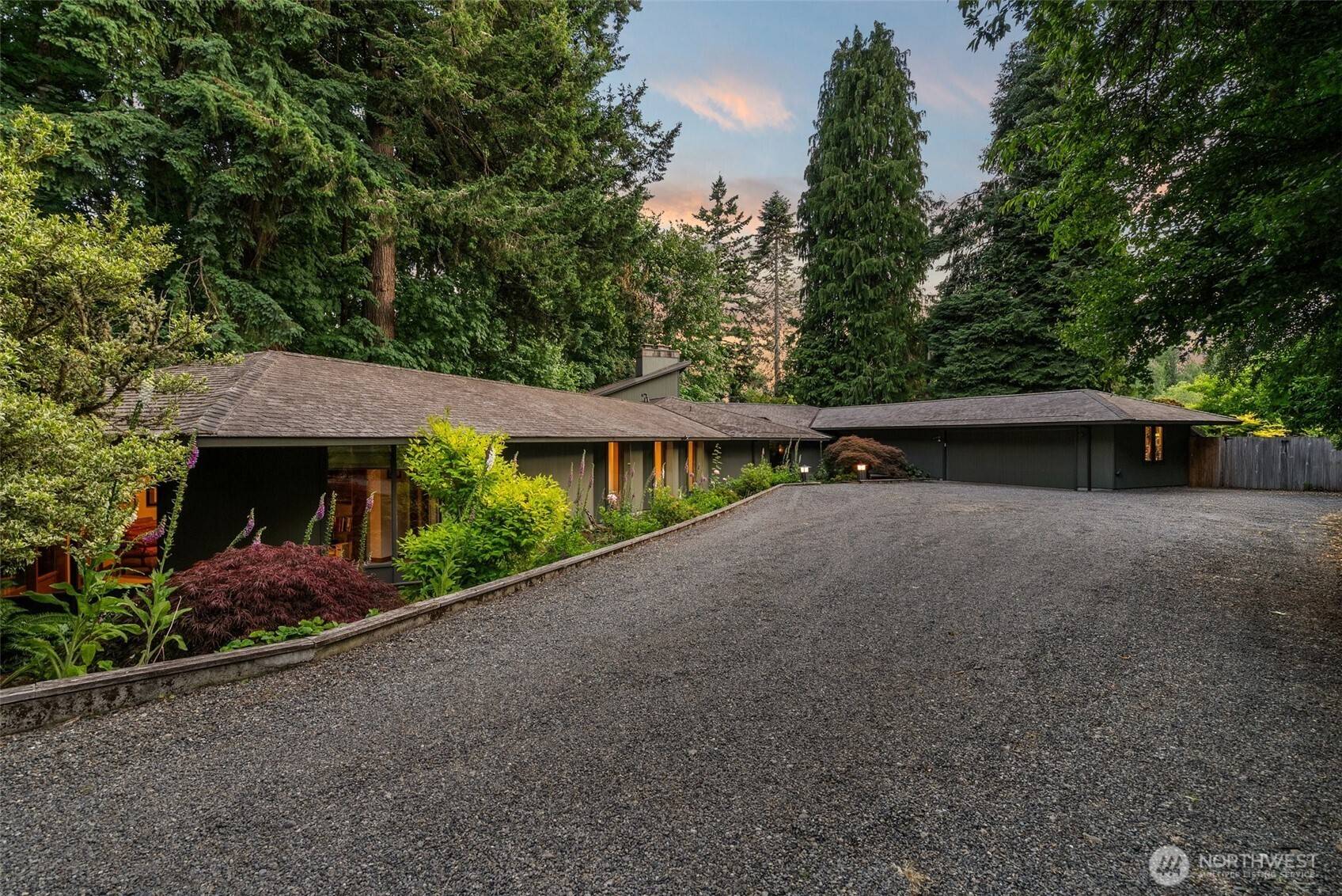 2949 Orange ST SE, Olympia, WA 98501