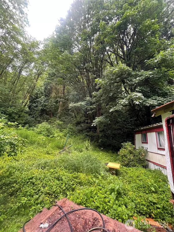 South Bend, WA 98586,420 Weir ST S