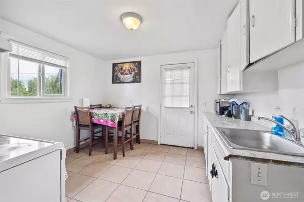 Pasco, WA 99301,1304 W Hopkins ST