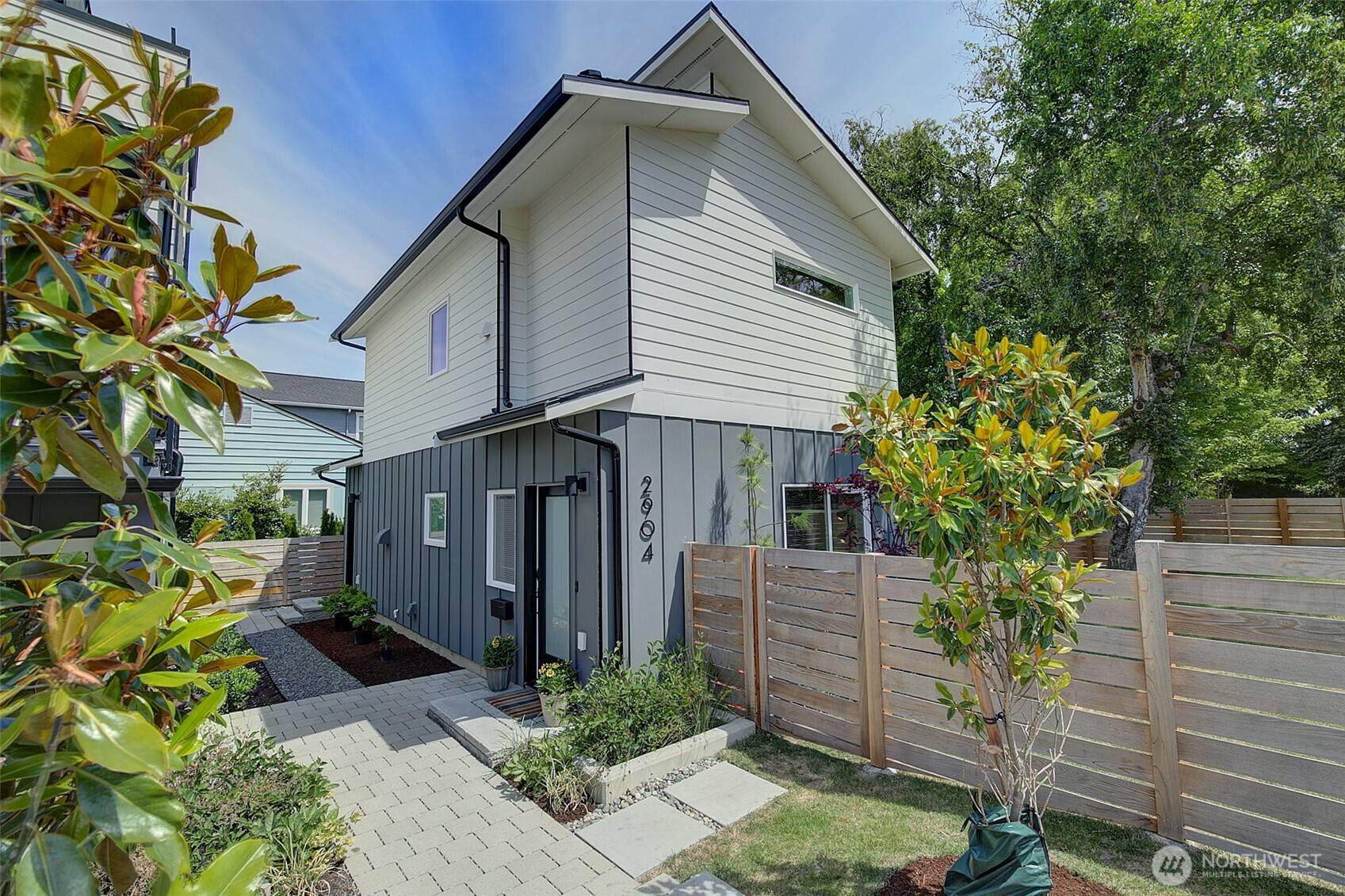 2904 W Bertona ST, Seattle, WA 98199