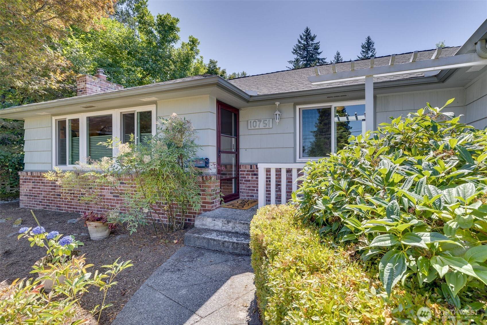 10751 Durland AVE NE, Seattle, WA 98125