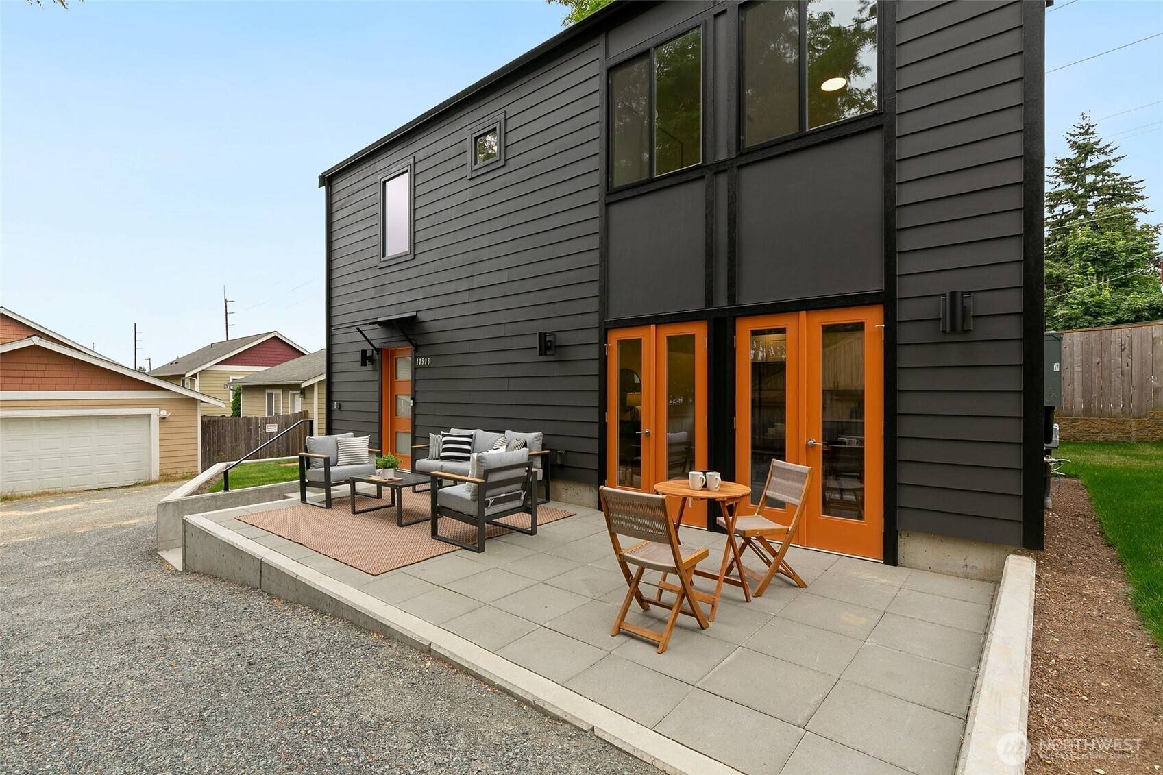 10508 Linden AVE N, Seattle, WA 98133